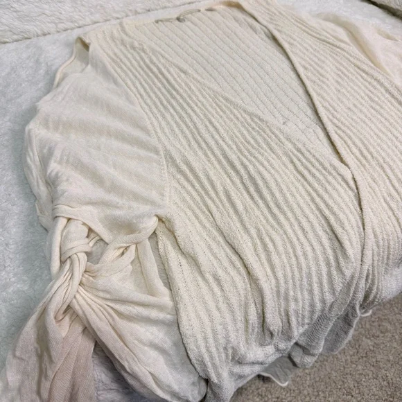 Knitted and Knotted Anthropologie Cardigan - Picture 4 of 10